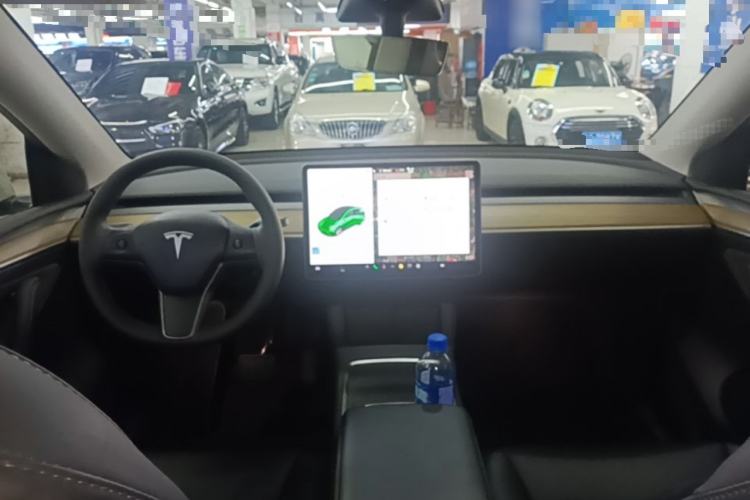 Used Tesla Model Y 2022 Revised Version Rear-Wheel Drive Center Console
