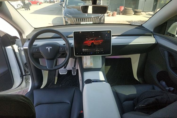 Used Tesla Model Y 2022 Revised Version Rear-Wheel Drive Center Console