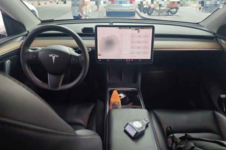Used Tesla Model Y 2022 Revised Version Rear-Wheel Drive Center Console