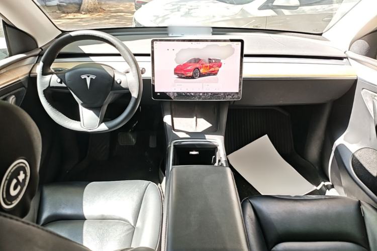 Used Tesla Model Y 2022 Rear-Wheel-Drive Version Center Console