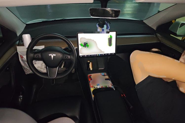 Used Tesla Model Y 2022 Revised Version Rear-Wheel Drive Center Console