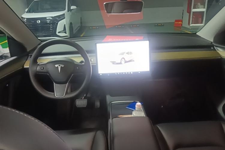 Used Tesla Model Y 2022 Revised Version Rear-Wheel Drive Center Console