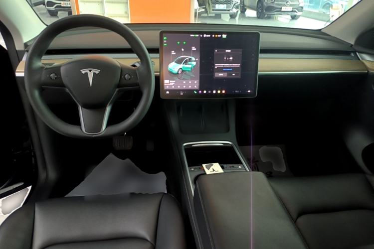 Used Tesla Model Y 2022 Revised Version Rear-Wheel Drive Center Console