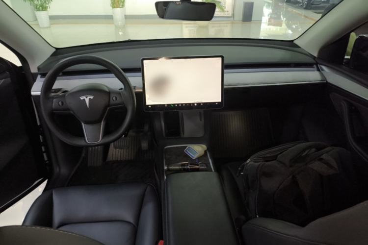 Used Tesla Model Y 2022 Rear-Wheel-Drive Version Center Console