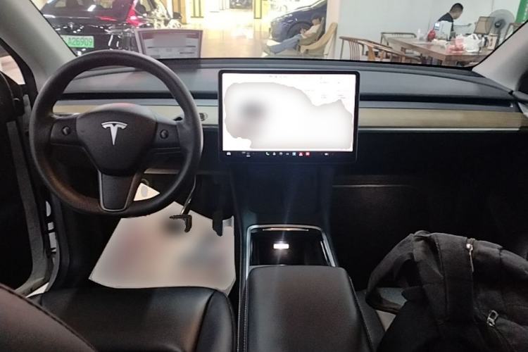 Used Tesla Model Y 2022 Rear-Wheel-Drive Version Center Console