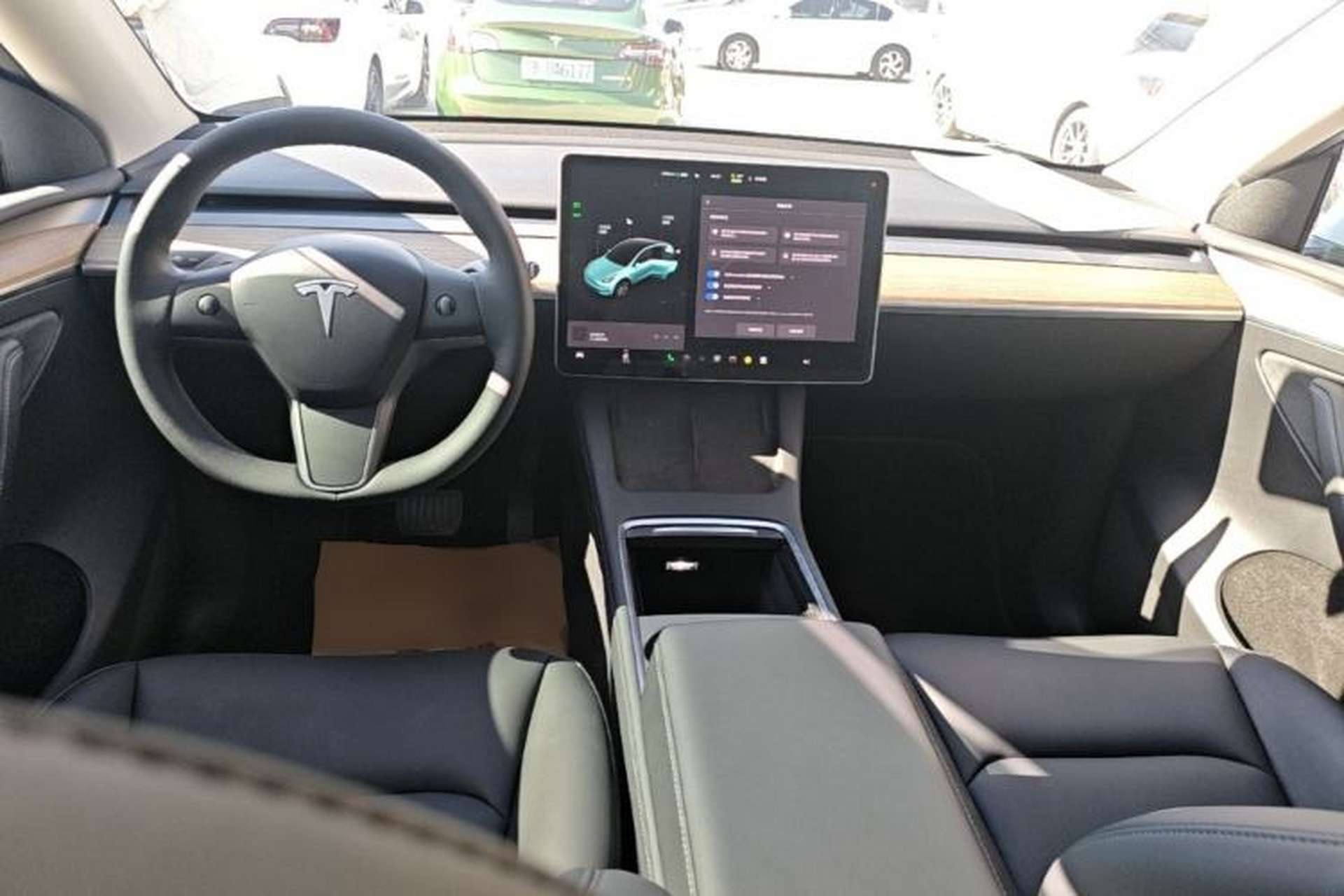 Used Tesla Model Y 2022 Rear-Wheel-Drive Version Center Console