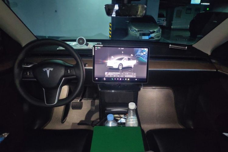 Used Tesla Model Y 2022 Revised Version Rear-Wheel Drive Center Console