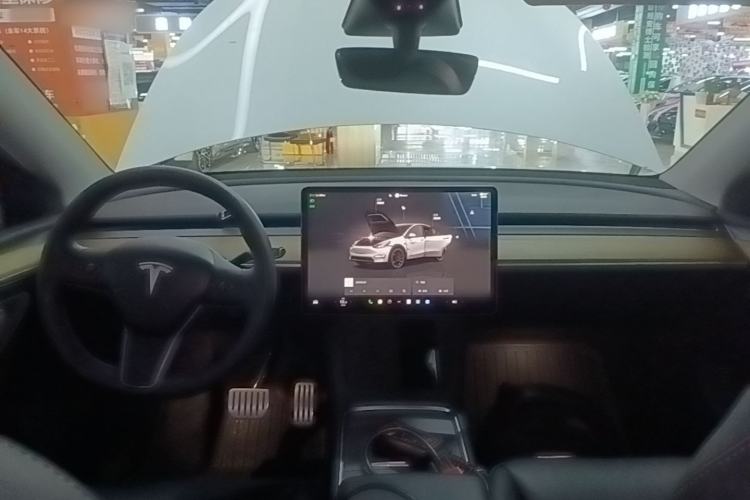 Used Tesla Model Y 2022 Performance High-Performance All-Wheel-Drive Version Center Console