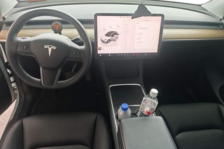 Used Tesla Model Y 2022 Revised Version Rear-Wheel Drive Center Console