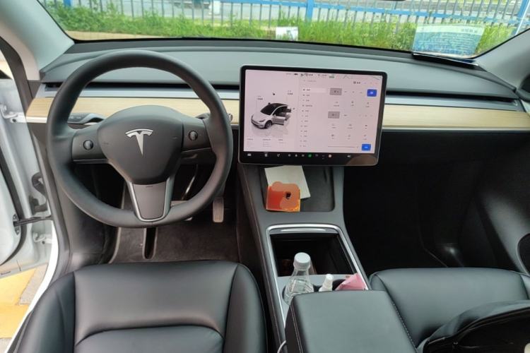 Used Tesla Model Y 2022 Revised Version Long-Range All-Wheel Drive Center Console