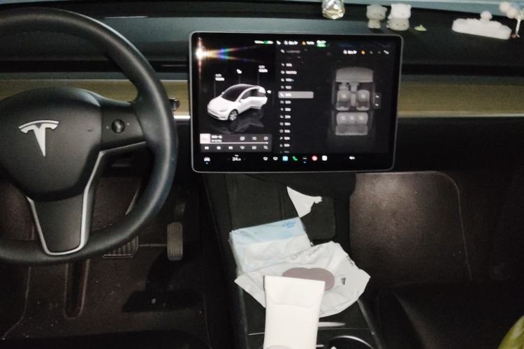 Used Tesla Model Y 2022 Revised Version Long-Range All-Wheel Drive Center Console