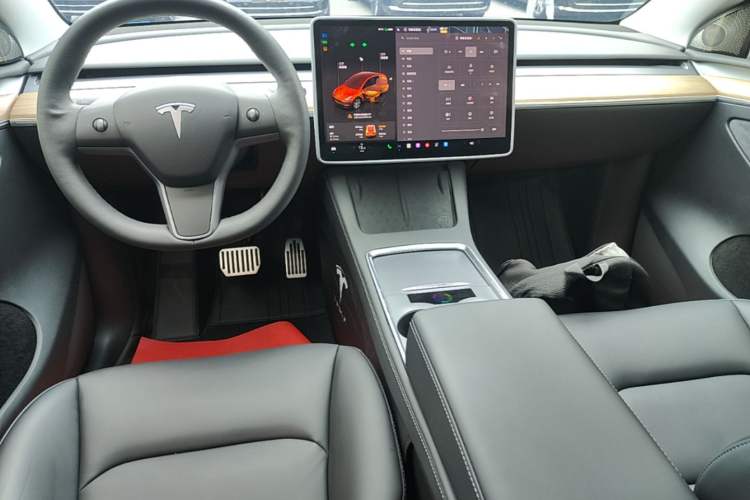 Used Tesla Model Y 2022 Revised Version Rear-Wheel Drive Center Console