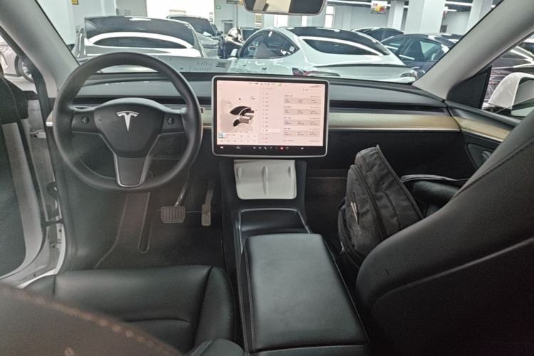 Used Tesla Model Y 2022 Revised Version Rear-Wheel Drive Center Console