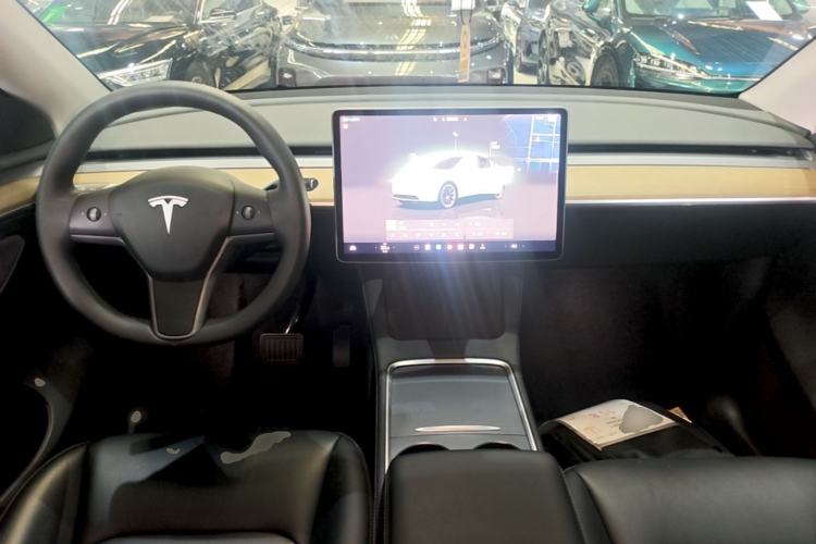 Used Tesla Model Y 2022 Revised Version Rear-Wheel Drive Center Console