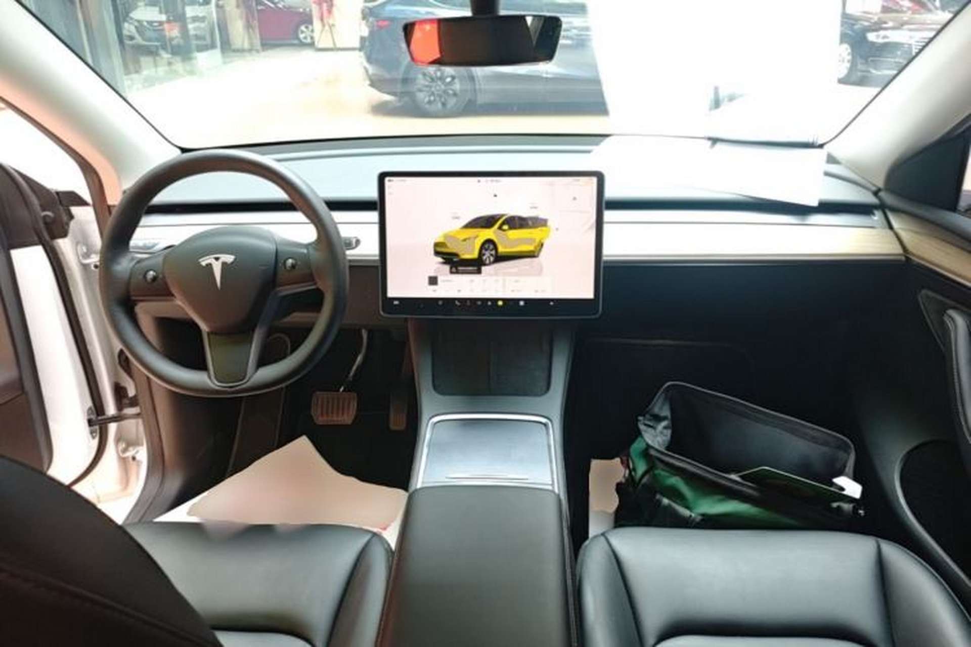 Used Tesla Model Y 2022 Revised Version Long-Range All-Wheel Drive Center Console