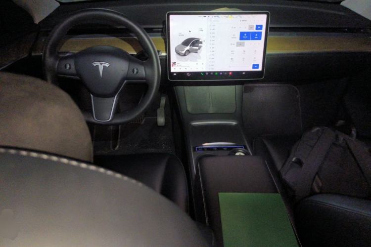 Used Tesla Model Y 2022 Revised Version Rear-Wheel Drive Center Console