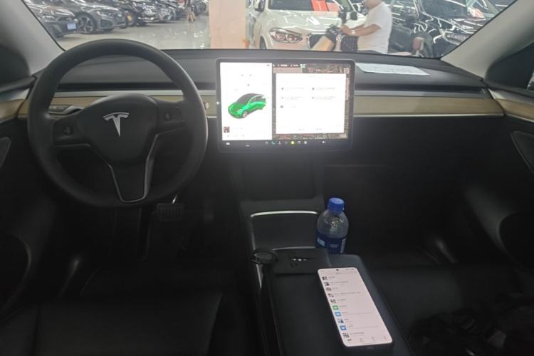 Used Tesla Model Y 2022 Revised Version Rear-Wheel Drive Center Console