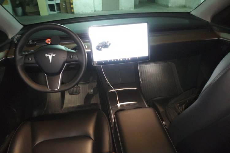 Used Tesla Model Y 2022 Revised Version Rear-Wheel Drive Center Console