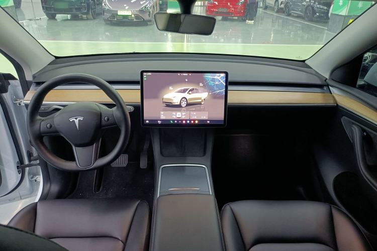 Used Tesla Model Y 2022 Rear-Wheel-Drive Version Center Console