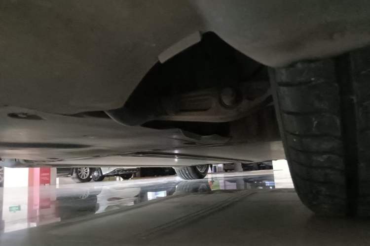 Used Tesla Model Y 2022 Revised Version Rear-Wheel Drive Chassis Front Left