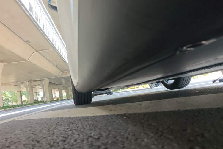 Used Tesla Model Y 2022 Long-Range All-Wheel-Drive Version Chassis Rear Left