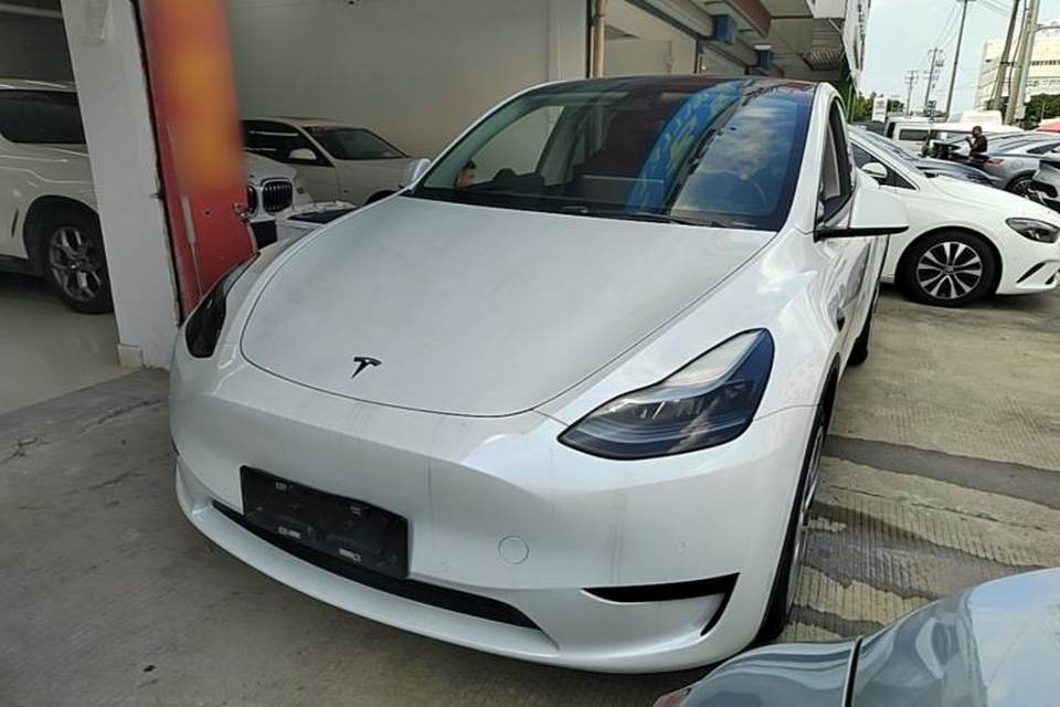 Tesla Model Y 2022