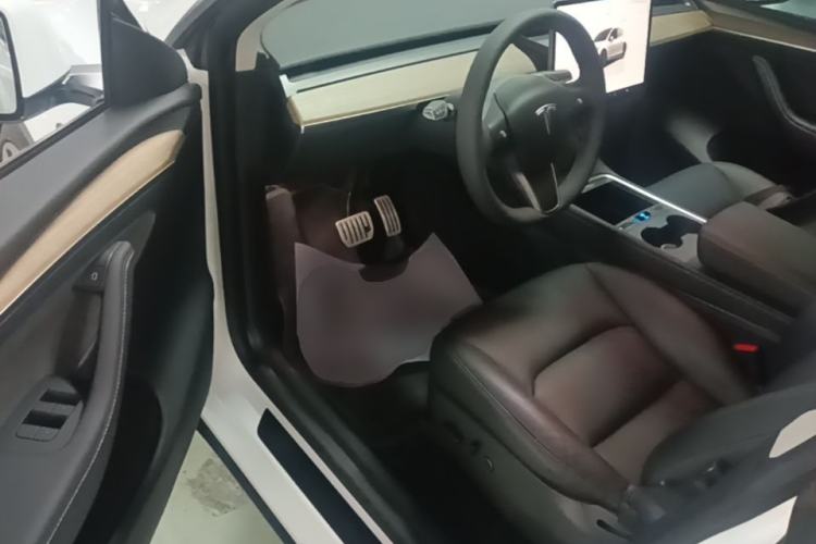 Used Tesla Model Y 2022 Performance High-Performance All-Wheel-Drive Version Driver Seat