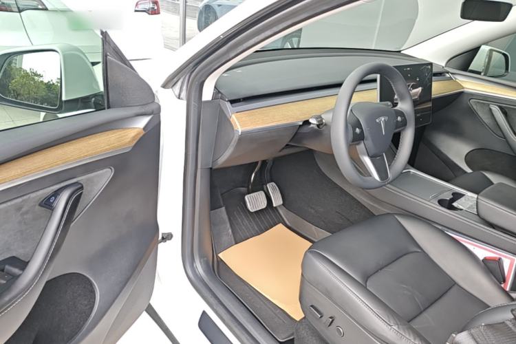 Used Tesla Model Y 2022 Revised Version Rear-Wheel Drive Driver Seat