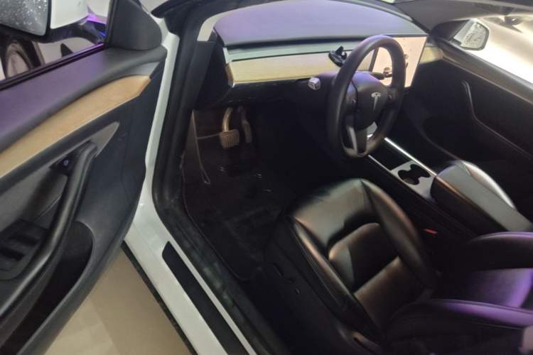 Used Tesla Model Y 2022 Rear-Wheel-Drive Version Driver Seat