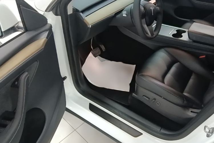 Used Tesla Model Y 2022 Rear-Wheel-Drive Version Driver Seat