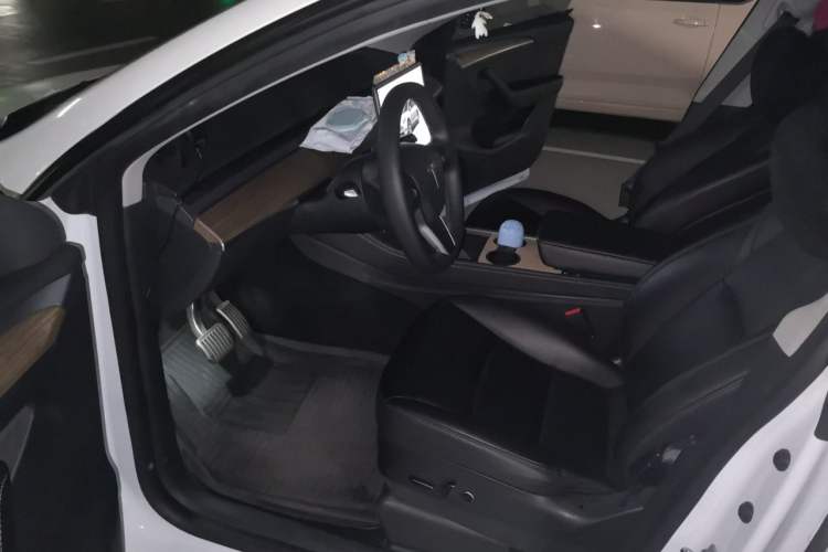 Used Tesla Model Y 2022 Rear-Wheel-Drive Version Driver Seat