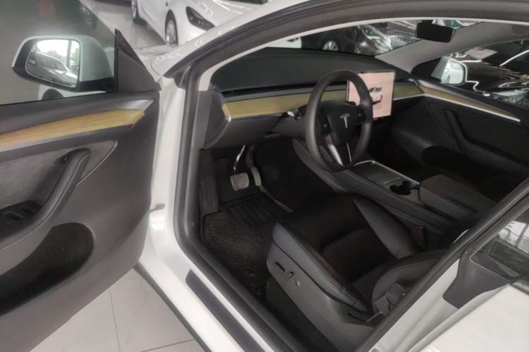 Used Tesla Model Y 2022 Revised Version Rear-Wheel Drive Driver Seat