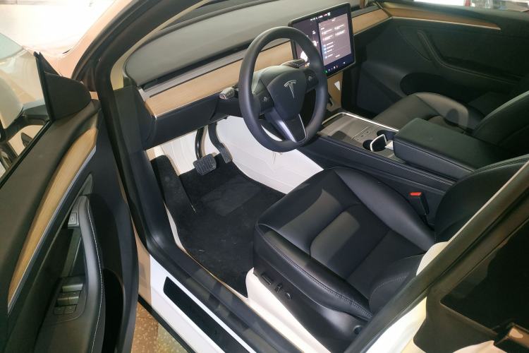 Used Tesla Model Y 2022 Revised Version Rear-Wheel Drive Driver Seat