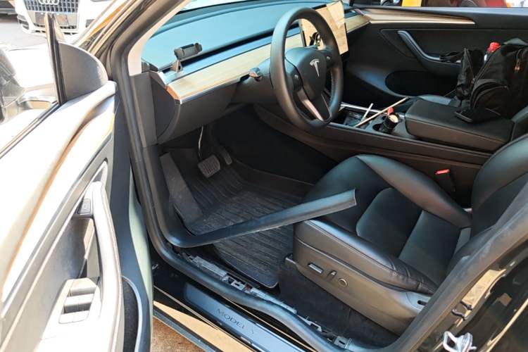 Used Tesla Model Y 2022 Rear-Wheel-Drive Version Driver Seat