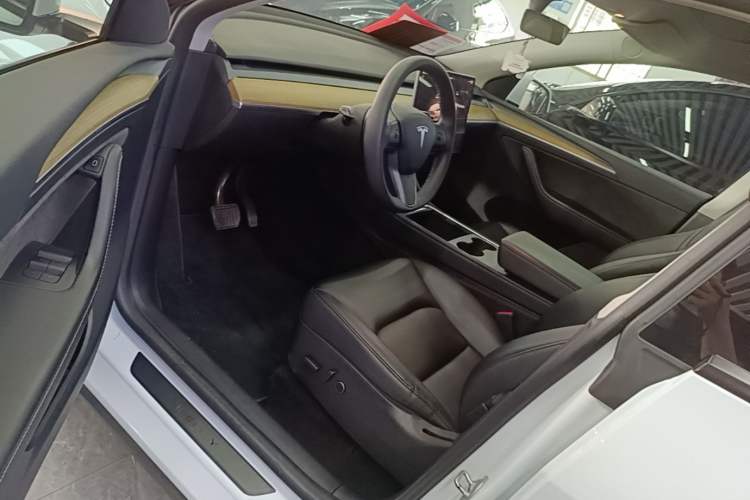 Used Tesla Model Y 2022 Revised Version Rear-Wheel Drive Driver Seat