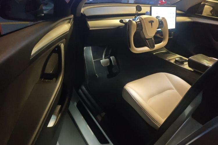 Used Tesla Model Y 2022 Performance High-Performance All-Wheel-Drive Version Driver Seat