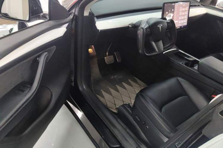 Used Tesla Model Y 2022 Revised Version Rear-Wheel Drive Driver Seat