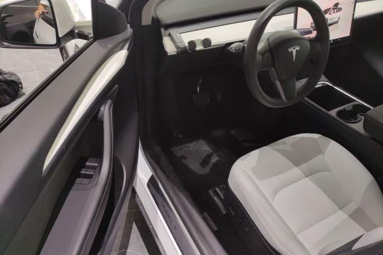 Used Tesla Model Y 2022 Rear-Wheel-Drive Version Driver Seat