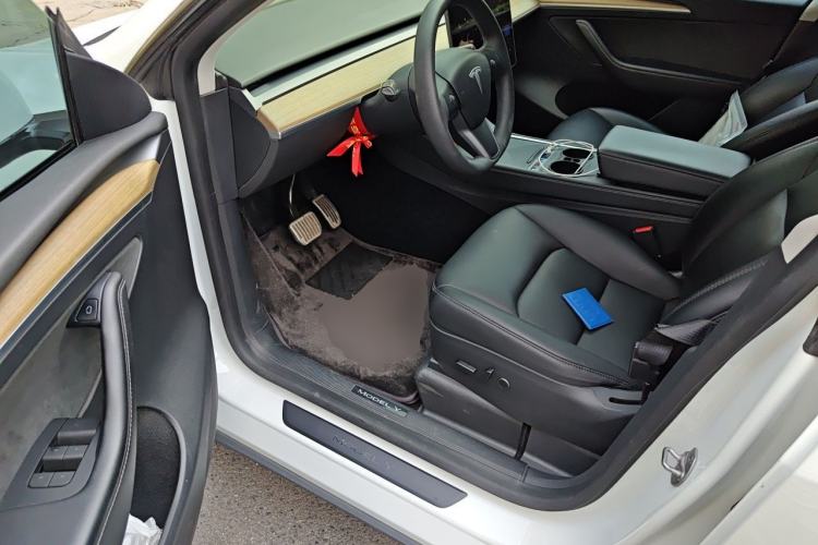 Used Tesla Model Y 2022 Rear-Wheel-Drive Version Driver Seat