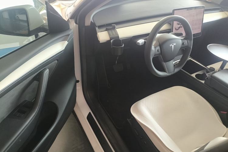 Used Tesla Model Y 2022 Rear-Wheel-Drive Version Driver Seat