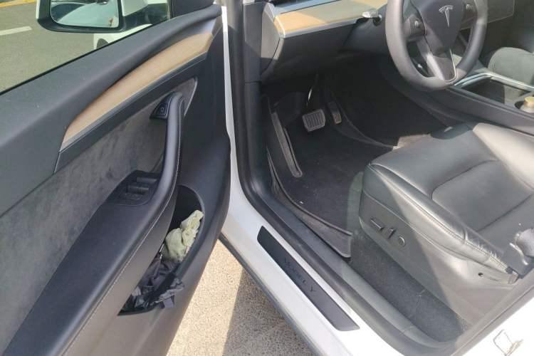 Used Tesla Model Y 2022 Rear-Wheel-Drive Version Driver Seat