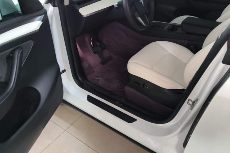 Used Tesla Model Y 2022 Revised Version Rear-Wheel Drive Driver Seat