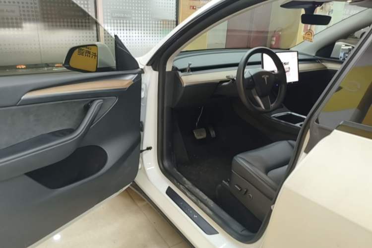 Used Tesla Model Y 2022 Rear-Wheel-Drive Version Driver Seat