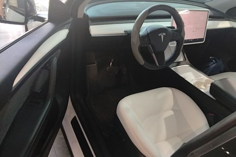 Used Tesla Model Y 2022 Revised Version Rear-Wheel Drive Driver Seat