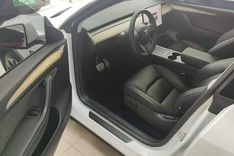 Used Tesla Model Y 2022 Performance High-Performance All-Wheel-Drive Version Driver Seat