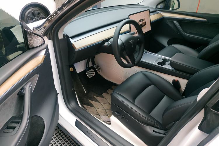 Used Tesla Model Y 2022 Revised Version Rear-Wheel Drive Driver Seat
