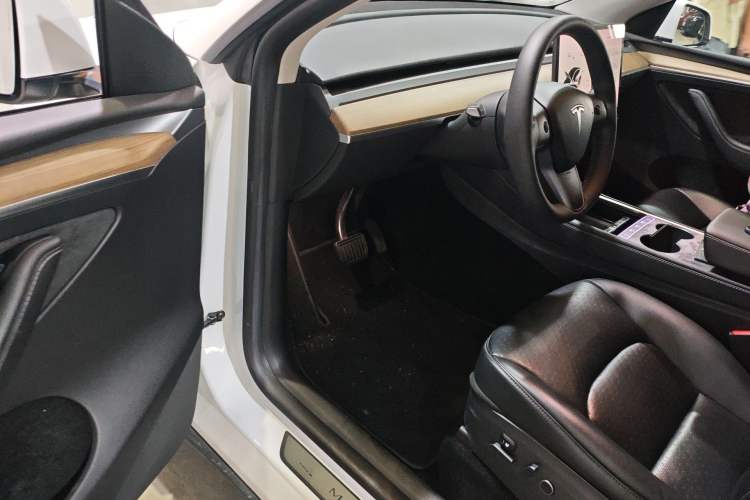 Used Tesla Model Y 2022 Revised Version Long-Range All-Wheel Drive Driver Seat