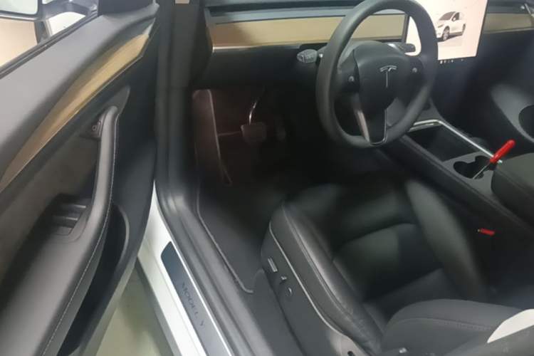Used Tesla Model Y 2022 Revised Version Long-Range All-Wheel Drive Driver Seat