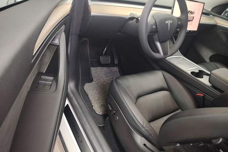 Used Tesla Model Y 2022 Revised Version Long-Range All-Wheel Drive Driver Seat