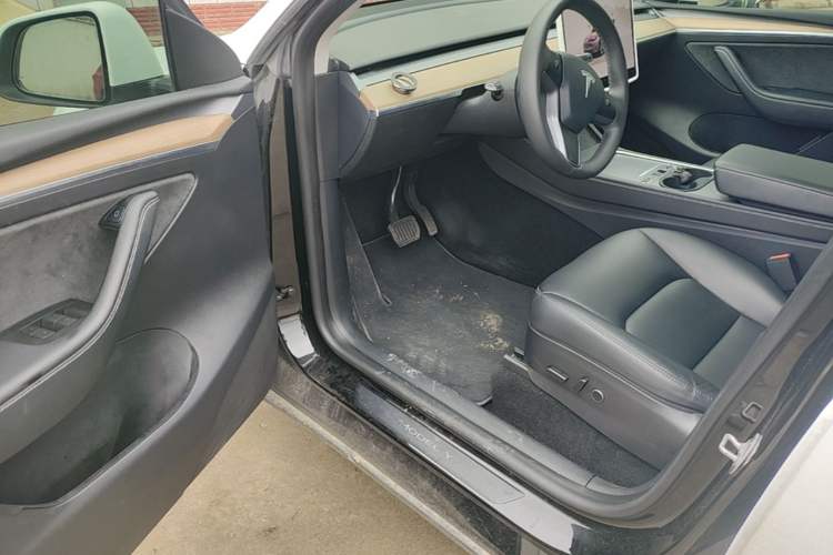 Used Tesla Model Y 2022 Revised Version Rear-Wheel Drive Driver Seat